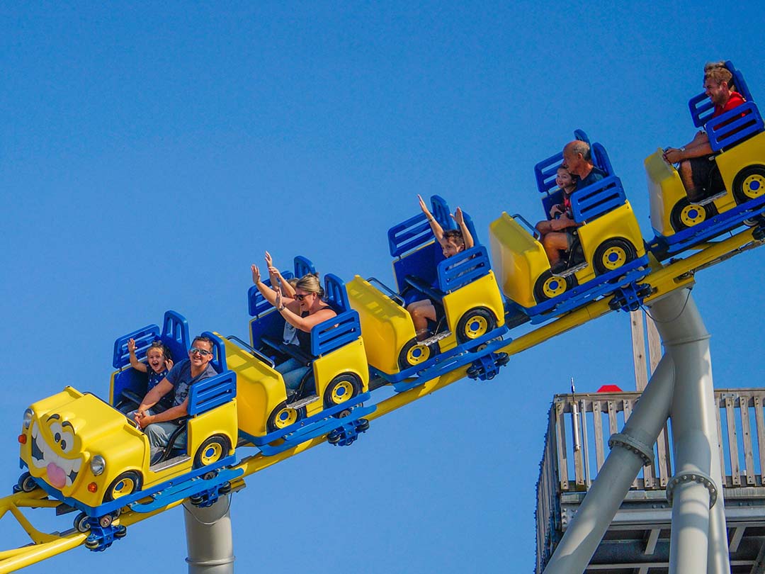 ROLLERCOASTER ローラーコースター ET211RO 100cm×190cm No Rails! Experience Japan's Only Bumpy Roller Coaster